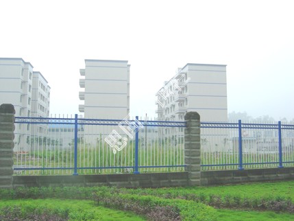 金属栅栏